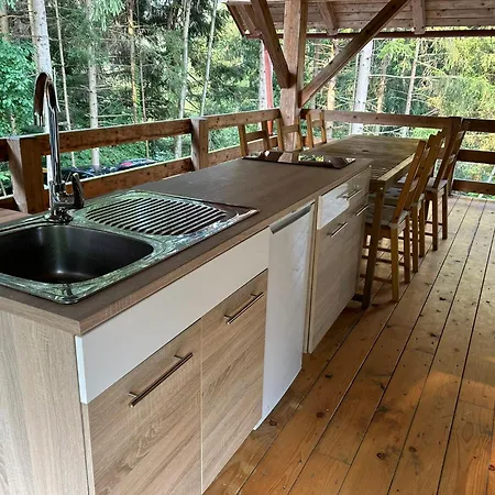 The Beehouse, Nature