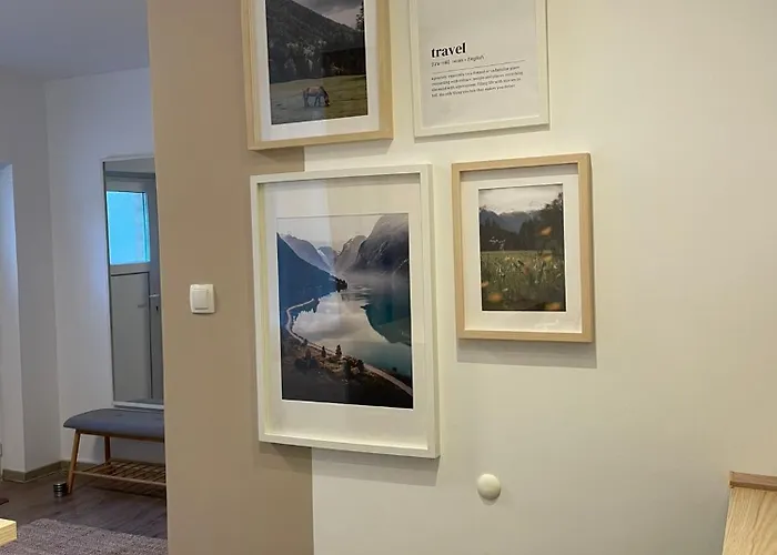 The Beehouse, Nature