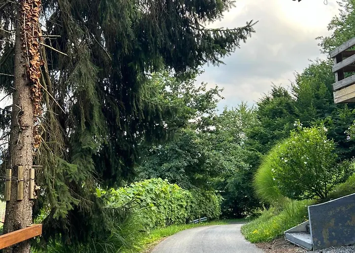 The Beehouse, Nature *